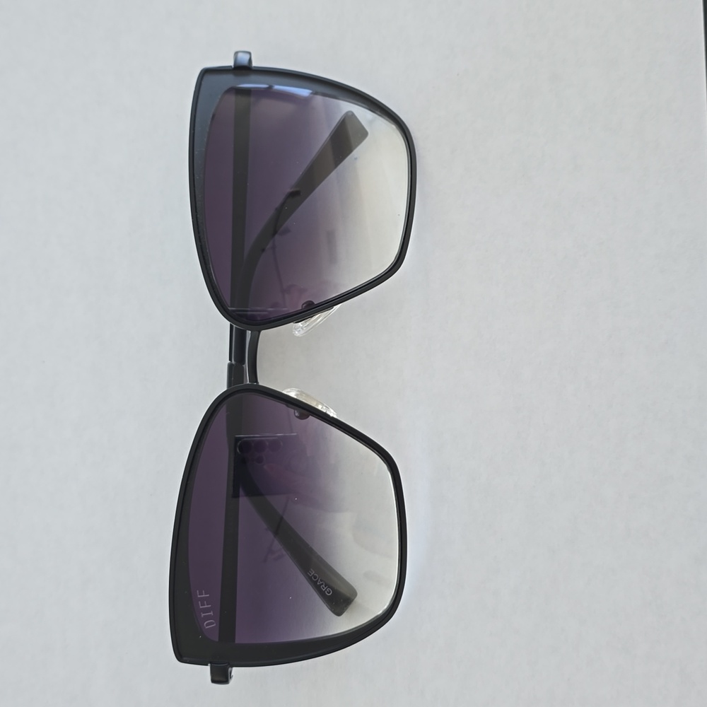DIFF women's sunglasses. Black metal frame